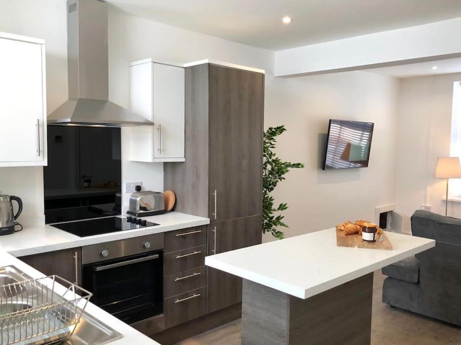 Rhondda Valleys With Breathtaking Riverside Views Llwynypia Ngoại thất bức ảnh