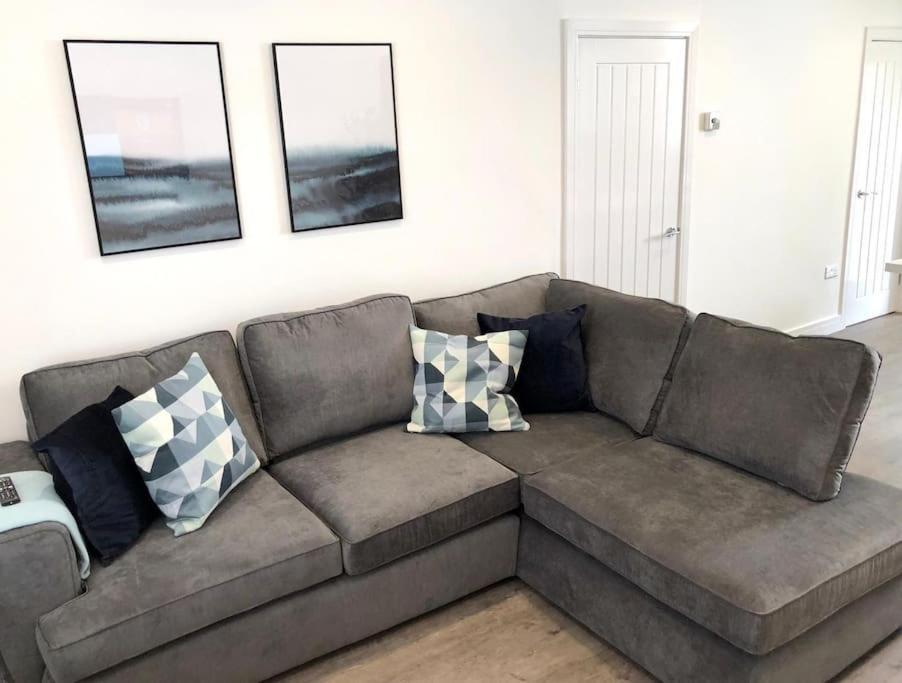 Rhondda Valleys With Breathtaking Riverside Views Llwynypia Ngoại thất bức ảnh
