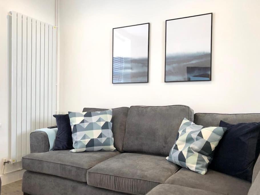 Rhondda Valleys With Breathtaking Riverside Views Llwynypia Ngoại thất bức ảnh